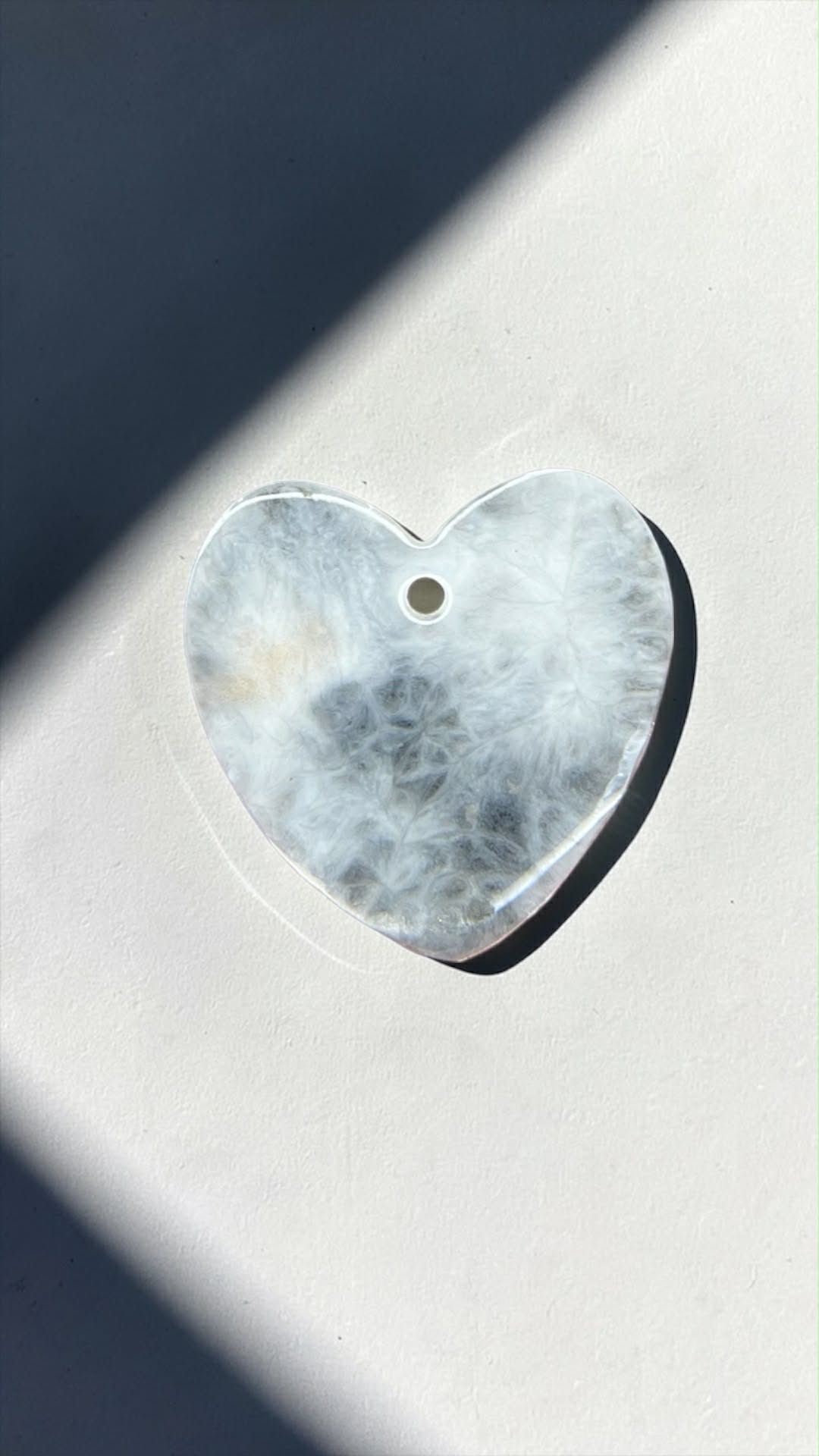 Frosted Heart – egyedi epoxy biléta